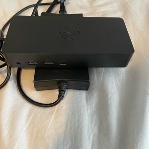 Dell Docking Station D6000